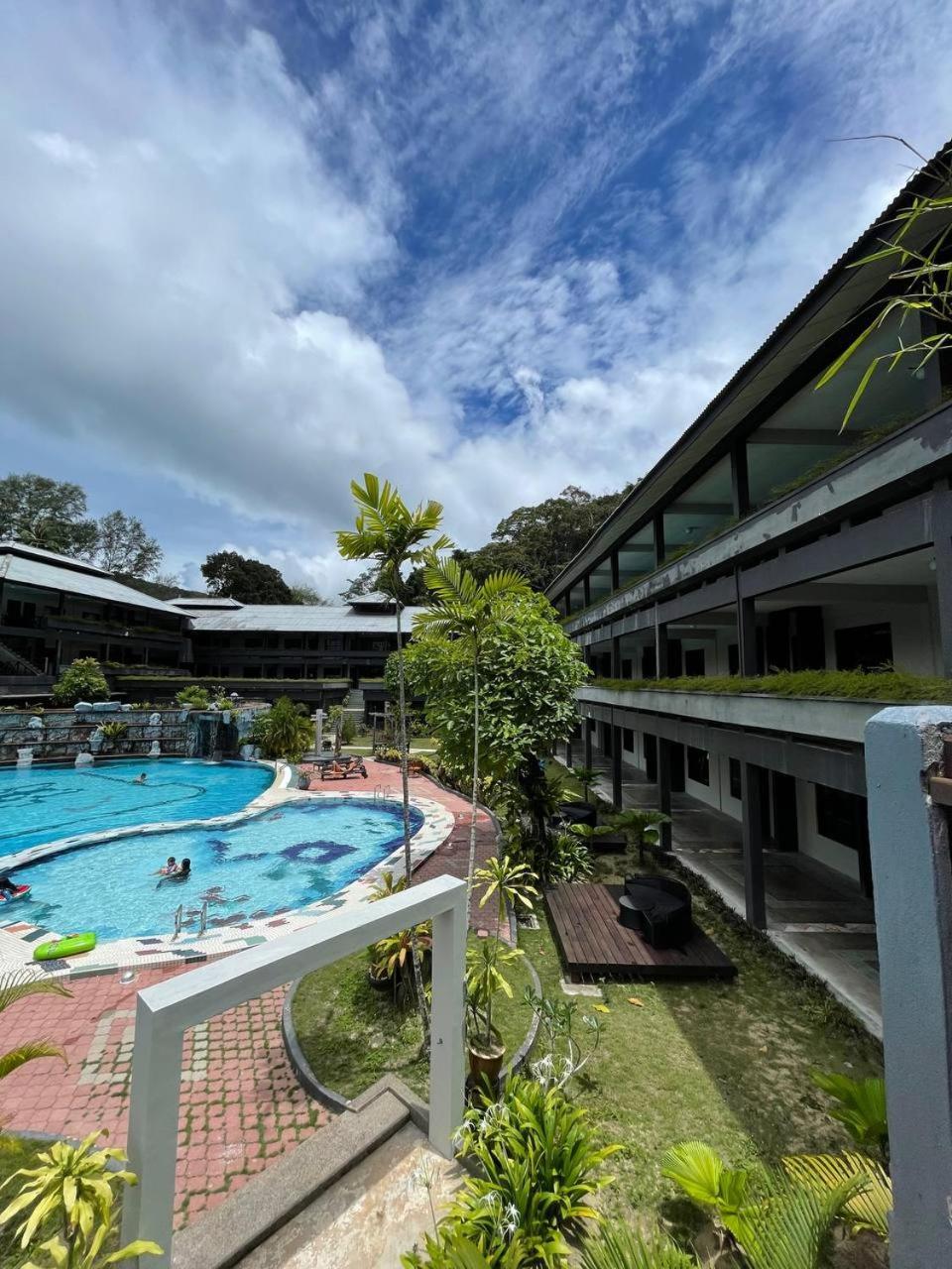 Beach Resort - Arwana Perhentian Besar Kampung Kuala Besut Esterno foto