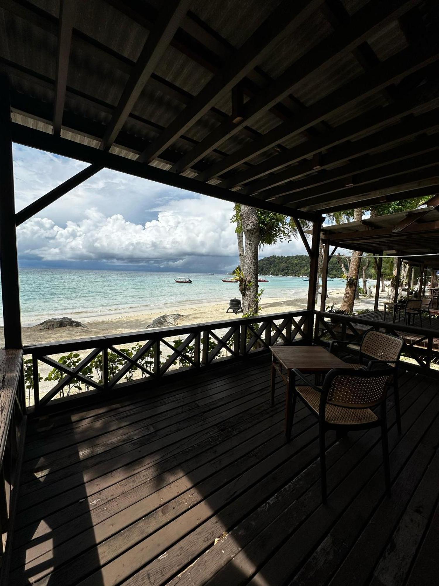 Beach Resort - Arwana Perhentian Besar Kampung Kuala Besut Esterno foto