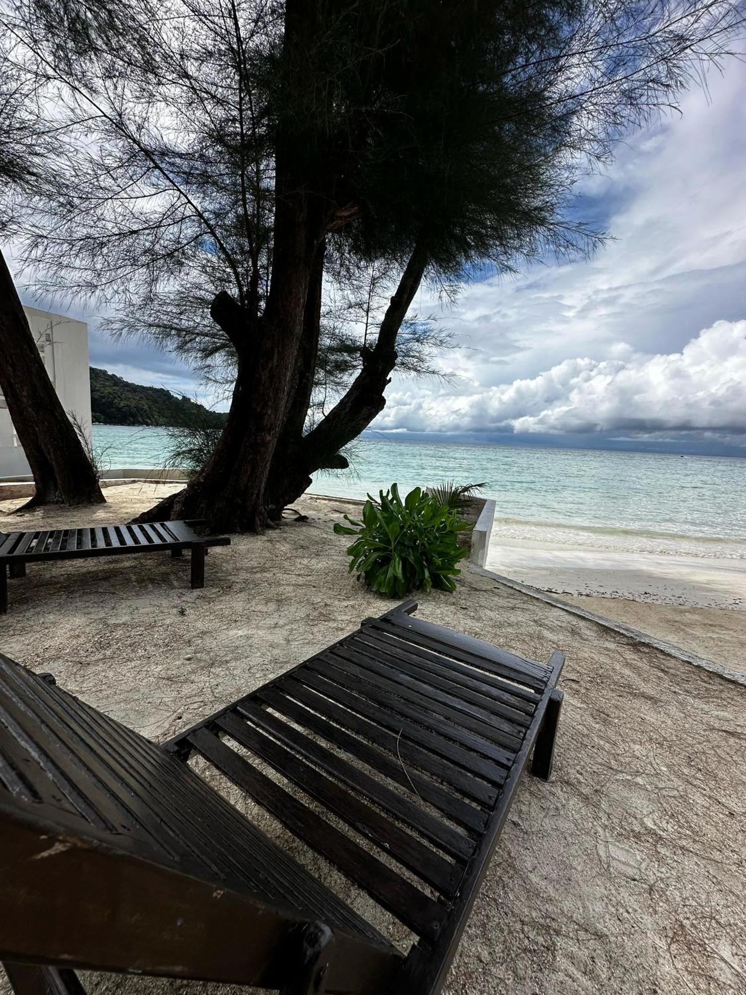 Beach Resort - Arwana Perhentian Besar Kampung Kuala Besut Esterno foto