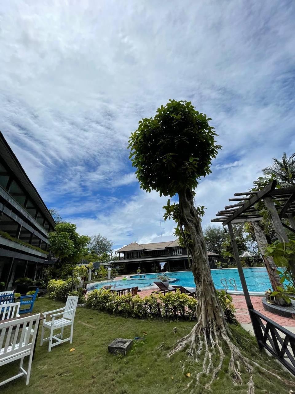 Beach Resort - Arwana Perhentian Besar Kampung Kuala Besut Esterno foto