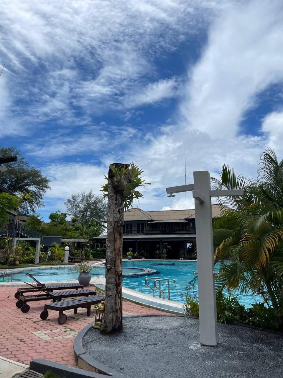 Beach Resort - Arwana Perhentian Besar Kampung Kuala Besut Esterno foto