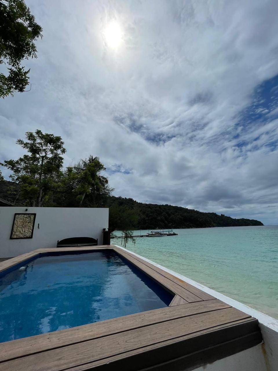 Beach Resort - Arwana Perhentian Besar Kampung Kuala Besut Esterno foto