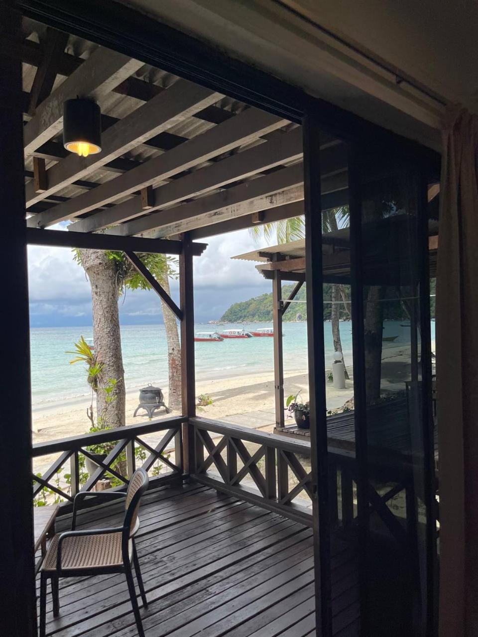 Beach Resort - Arwana Perhentian Besar Kampung Kuala Besut Esterno foto