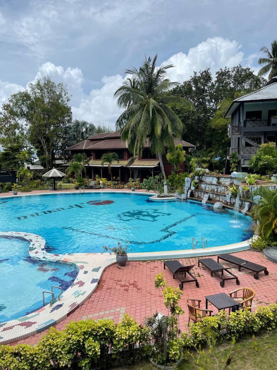 Beach Resort - Arwana Perhentian Besar Kampung Kuala Besut Esterno foto